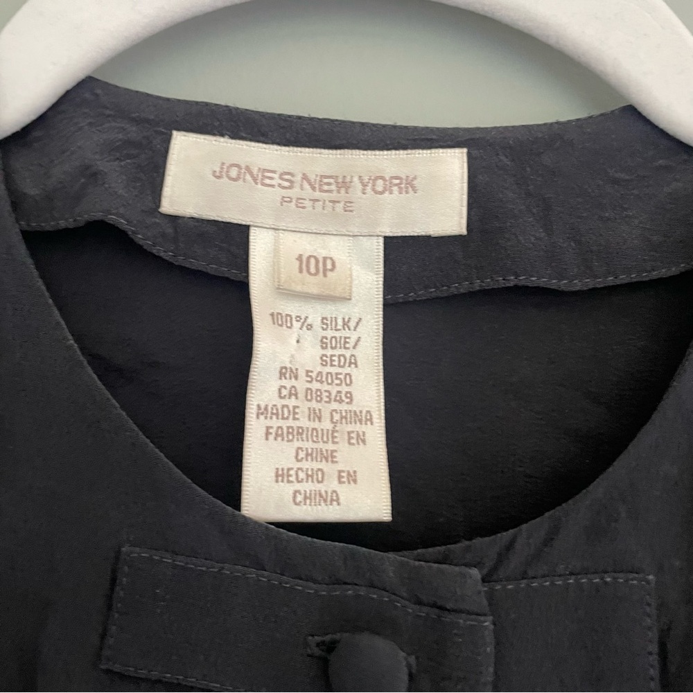 Vintage Jones New York 100% Silk Black Collarless Button Up Shirt Blouse - Picture 11 of 13